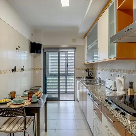2-bed Vialonga Vista Daire *
