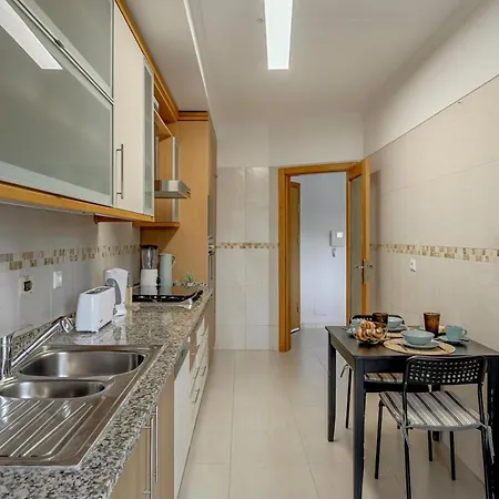 2-bed Vialonga Vista Апартаменты Лиссабон