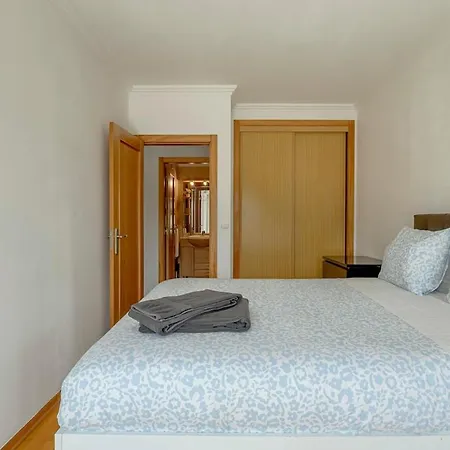 2-bed Vialonga Vista * Лиссабон